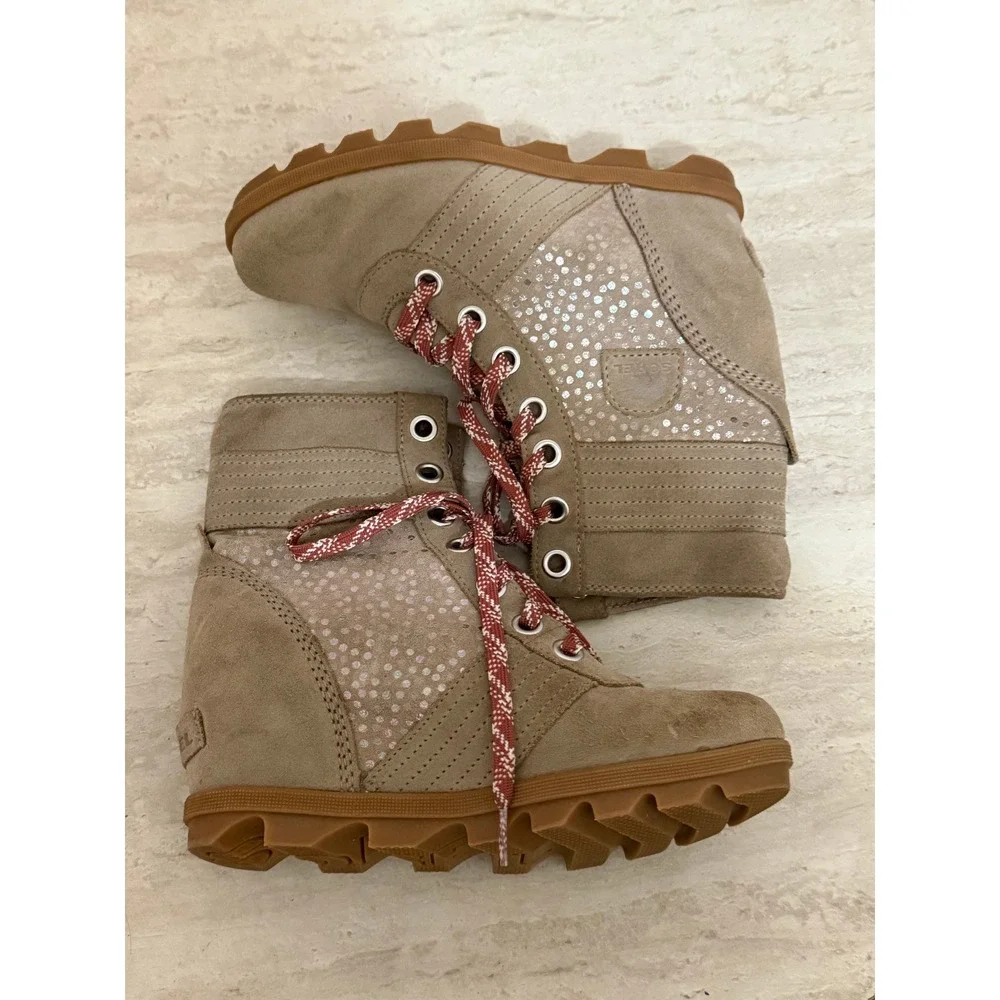 Sorel Kid Joan of Arctic Wedge Boot 4 Taupe Suede Sparkle Chic Gorp NY4556-264